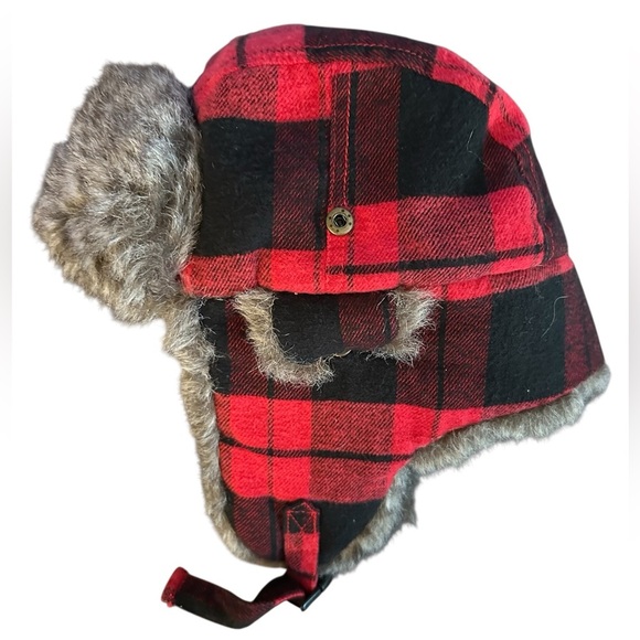 Cabela’s Buffalo plaid Insulted Trapper Lumberjack Faux Fur hat Chin Buckle - Picture 2 of 6